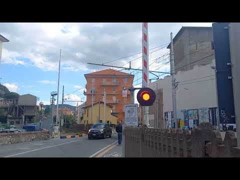 Passaggio a livello Pietra Ligure (SV) nuova versione - Level crossing - Spoorwegovergang