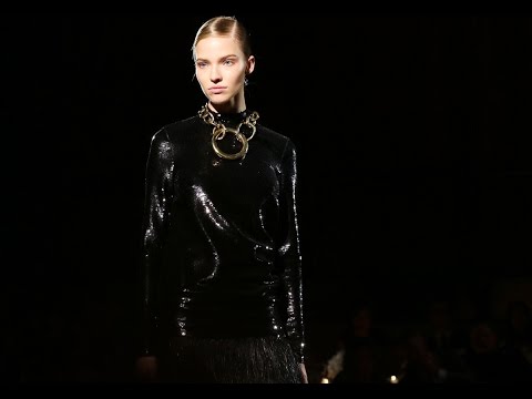 Tom Ford Fall / Winter 2016 Women's Runway Show | Global Fashion News