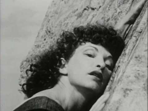 Onomatorquestra - At Land (1944), Maya Deren