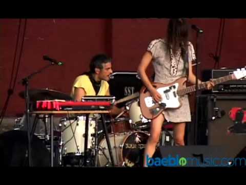 Blonde Redhead - Falling Man (Live HQ).