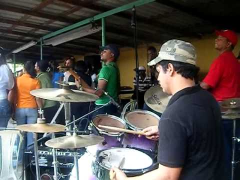 Tenemos victoria - Doris Machin