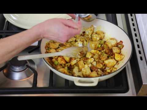 Weeknight Vegan Curry with Cypriot New Potatoes (ad)