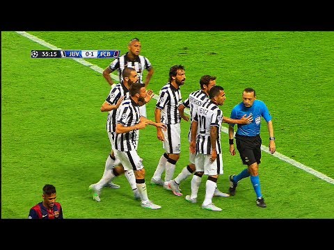 Pirlo WHO ? ● 10 Xavi Hernandez Plays Andrea Pirlo Can Only DREAM about ||HD||