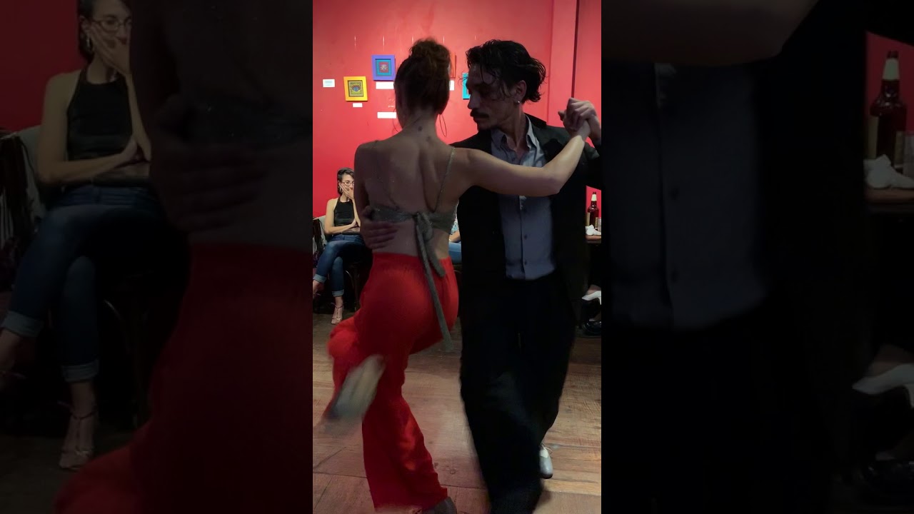 Natalia Fures y Gaston Torelli. "Quien sos" O.T. Misteriosa Bs As