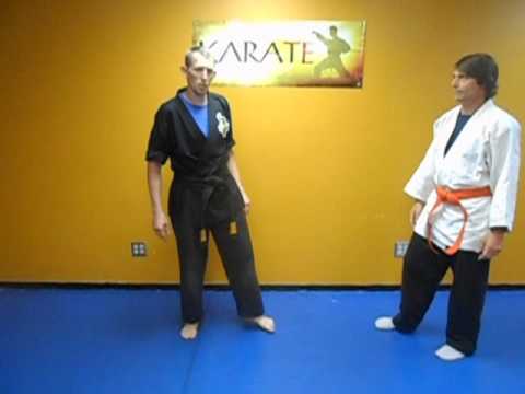 KaRaTe BacKfist VS. BoXer JaB