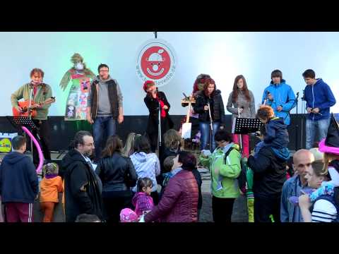 HNEDLEVEDLE  T.Bartáka a Petra Černocká v Klášterci nad Ohří
