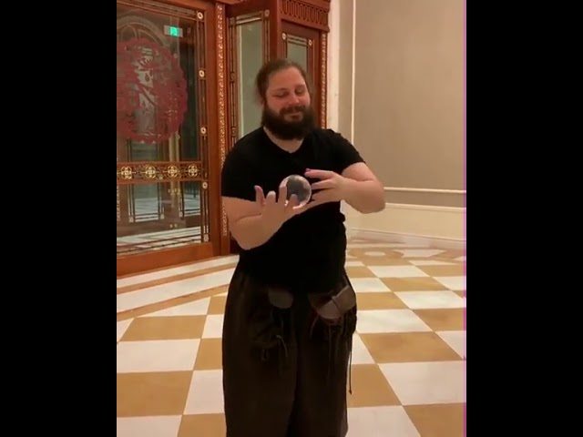 Уличная магия существует