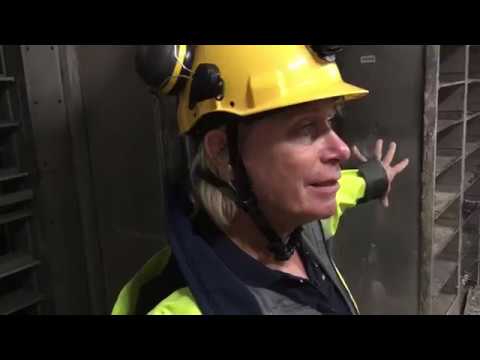 Gamla fläktar byts mot nya i bergrummet vid Arvidstorps avloppsreningsverk