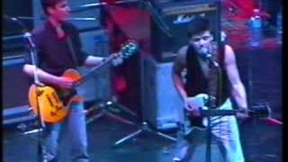 LOQUILLO &amp; RONALDOS - Que hace una chica como tu en un sitio como este