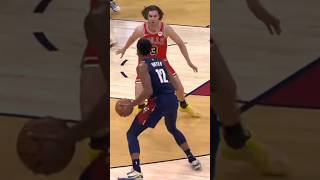 De'Andre Hunter's nasty crossover on Josh Giddey! 🔥😲 #Letemknow