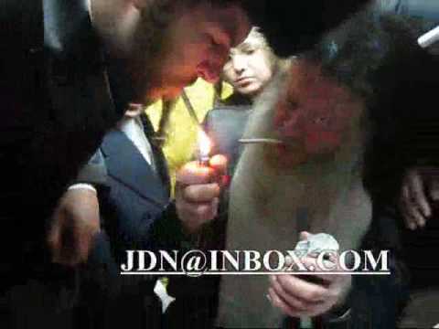 Lelover Rebbe (Zts"l) Giving Out Cigarettes After Havdalah 5769