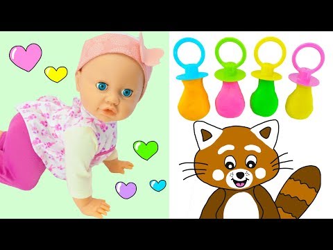 Pukkins gör roliga nappar med dockan Baby Agnes-Lek med oss