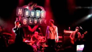 2AM Club &amp; XV-Hurricane (live)