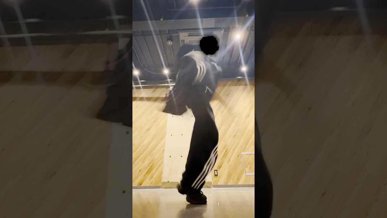 両足が折れました、、、 #two #dance #fyp #jungkook #trending