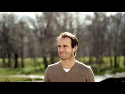 Dacia Duster Statussymbol Mehmet Scholl Golfplatz Werbung 2013