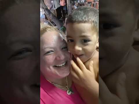 Con mi familia de Punta Gorda Moa Holguin Cuba junio 2025