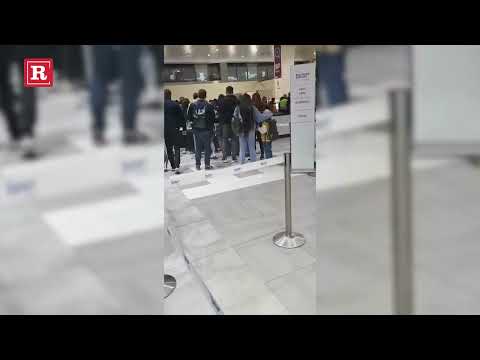 Seka Aleksić na aerodromu uhvaćena sa sinom