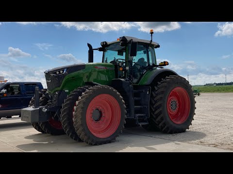 Fendt 1038 Vario Tractor