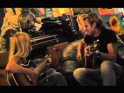 Nilla Nielsen - Bite Me