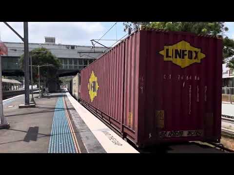 NR21 / NR11 / NR82 - 26/09/23 - 3BM4 passing West ryde