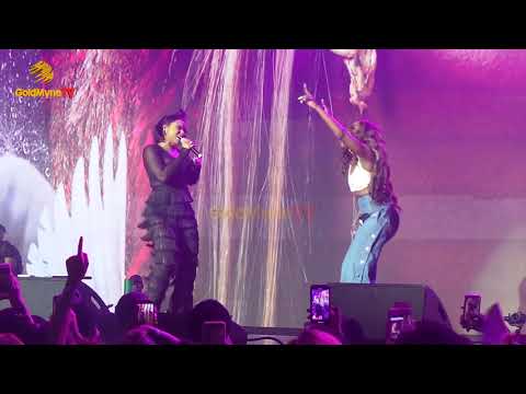 SURPRISE OF THE YEAR! TIWA SAVAGE AND YEMI ALADE PERFORM ON STAGE TOGETHER