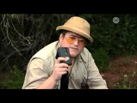 Erik och Mackan genomför ett vetenskapligt experiment