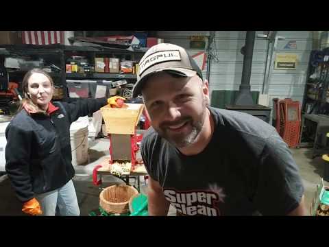 Live making Apple cider in the shop