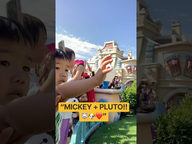 Vídeo relacionado con Disney Mickey & Friends Character Letters Family Trip 2026 Camiseta