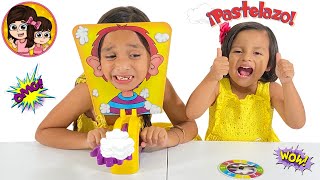 MI PAPA COMIO COMIDA PARA PERRO EN EL JUEGO EL PASTELAZO | Las Leoncitas Kids