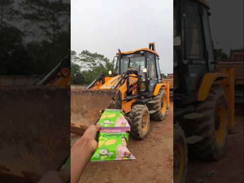 JCB Tyre ke Andar Gir Gayi Chips – Dekho Kya Hua! Jcb video #shorts  #experiment #jcb #automobile
