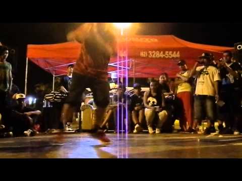 True Floor 2013 - Top 16 - Gleysin ( BreakBoys ) vs Salomão ( Cyphers Clan )