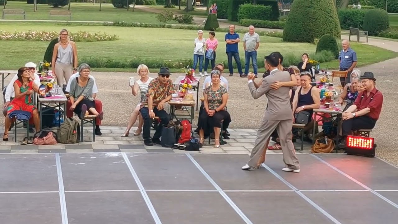 Celeste Rodriguez y Alejandro Hermida