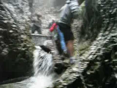 Apuseni Tour - Cazare pensiunea "Casa de Piatra" 4