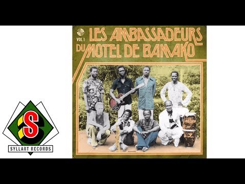 Les Ambassadeurs - Saranfing (feat. Salif Keïta) [audio]
