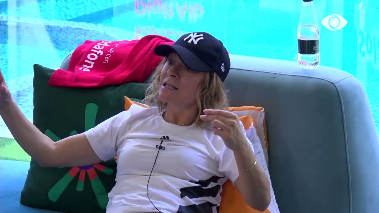 Je rrakitike, Roza ofendon Eglën, debat i ashpër mes vajzave