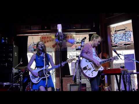 Whitehorse - 'No Glamour in the Hammer' Live (Nashville, 2012)