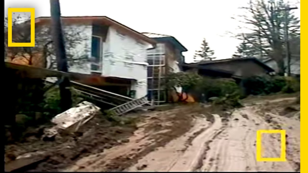 How Do Landslides Occur? - RobinAge
