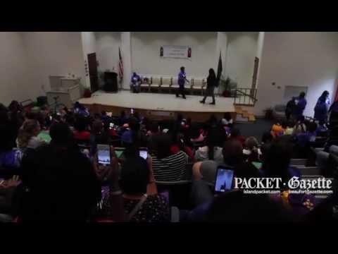 “American Idol” winner Candice Glover visits Beaufort