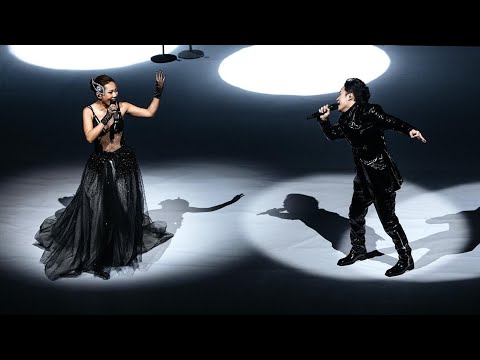 Mưa bay tháp cổ & Sắc màu | Tùng Dương Live Concert 20 năm ca hát