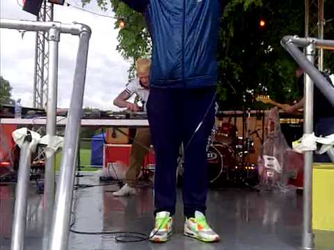 Sunny Govan Badboy Duo DJ Kevy Boy & MC JPS Rocking It @Elder Park Bandstand 7th June 2014