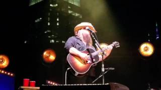 Chris Stapleton - Whiskey and You (10/15/2016) Nashville, TN