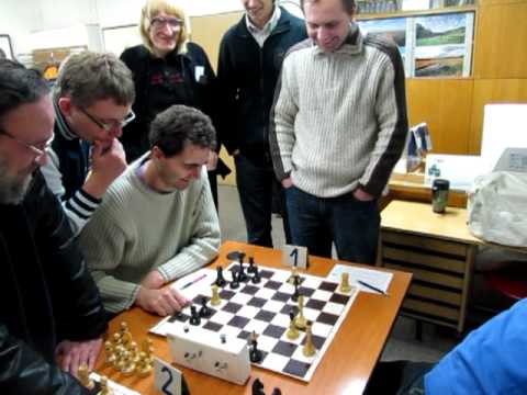 Praga B - DDM A (analýza partie na 1. šachovnici)