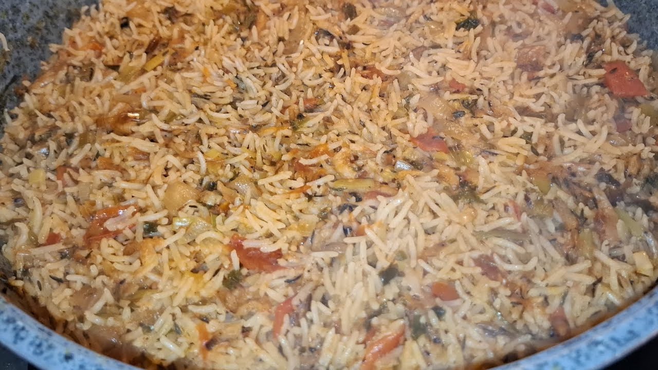 CAMEROONIAN CRAYFISH JOLLOF RICE | RIZ SAUTÉ AUX CREVETTES 