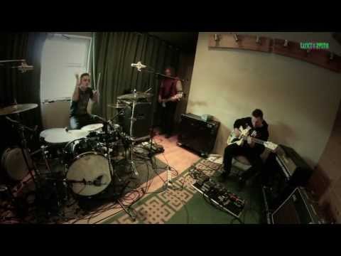 LUXTORPEDA W STUDIO PRACUJE NAD NOWĄ PŁYTĄ.