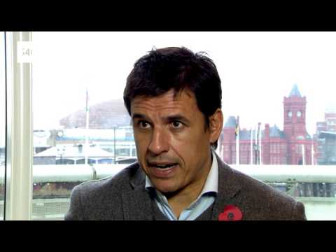 Chris Coleman ar alwad cyn-ymosodwr Aberystwyth, Tom Bradshaw i'r garfan genedlaethol