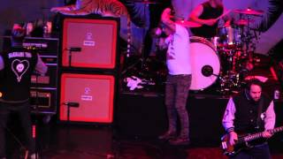 New Found Glory Covers &quot;Private Eye&quot; at Rialto Theatre in Tucson, AZ