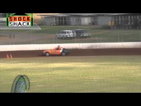 4 Cylinder Sedans - Heat 3 - QLD Title - Gatton Speedway - 08.02.14