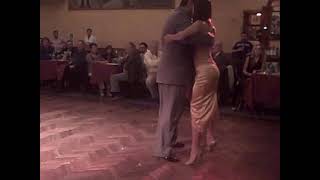Naomi Hotta y Leo Ortiz @ milonga Parakultural, Salon Canning,  D'Arienzo "La Espuela"