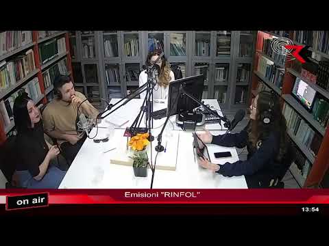 Glejvis , nje artist i ri dhe shume i talentuar;  në studiosme me ne  (shoqëron në kitarë Stelina)