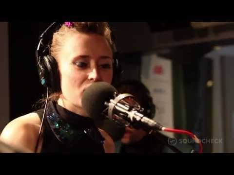 Lucius: "Don't Just Sit There," Live On Soundcheck